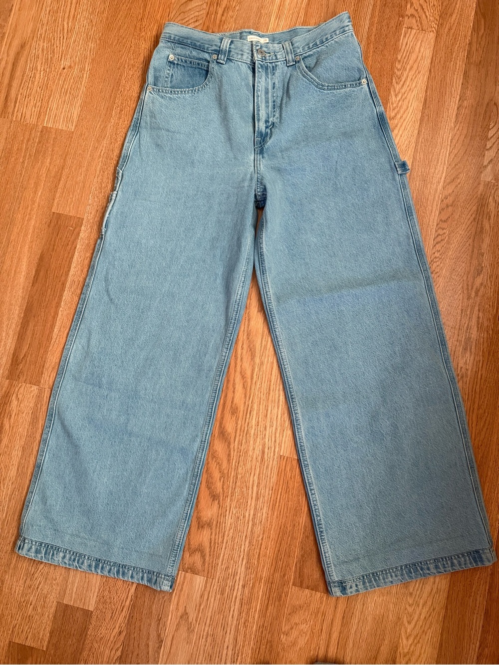 Levi’s Cinched Baggy Jeans